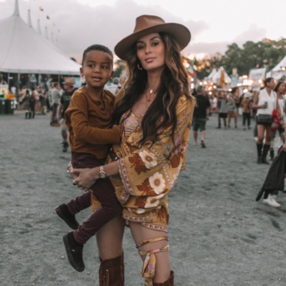 SOLD NWT SPELL | wild bloom kimono robe  mustard - Picture 4 of 14